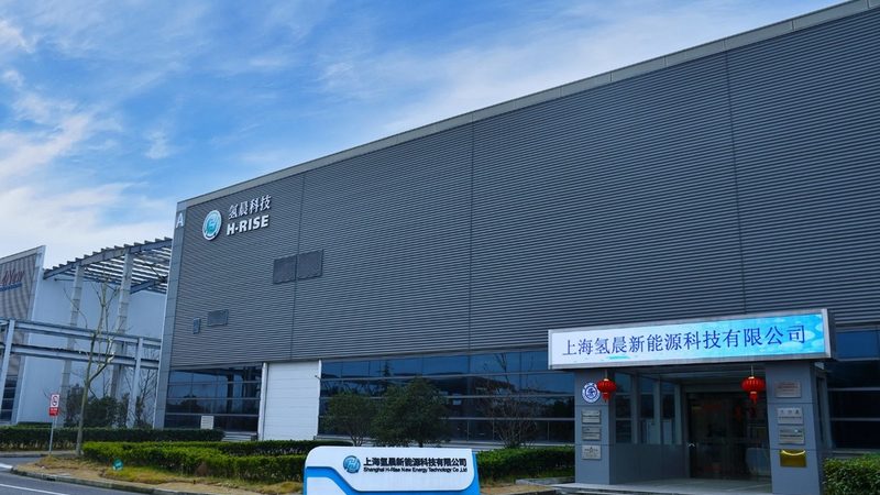 光伏支架定制生产：关键因素与市场洞察